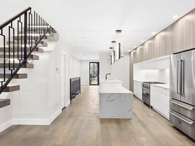 495 4th Ave, Brooklyn, NY, 11215