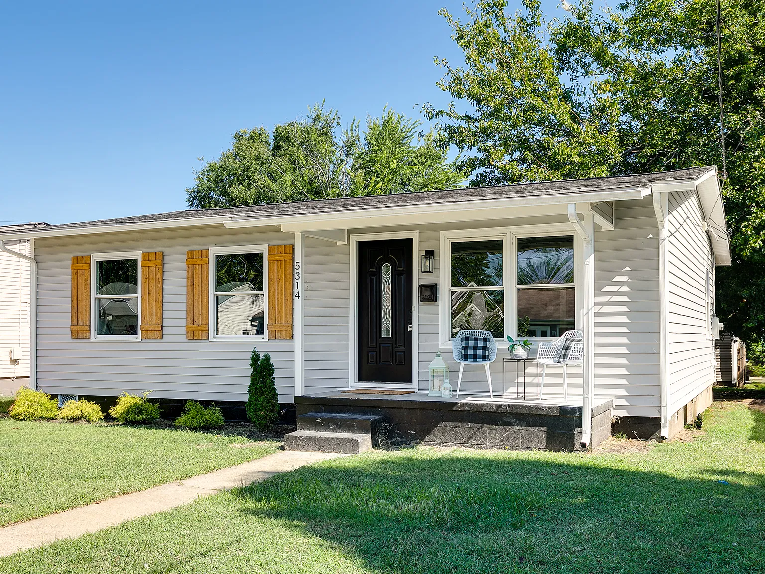 3 bed, 986 sqft, $2,750 — Photo 2