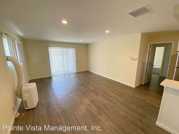 3rd image of 1527 E Walnut Ave APT 2