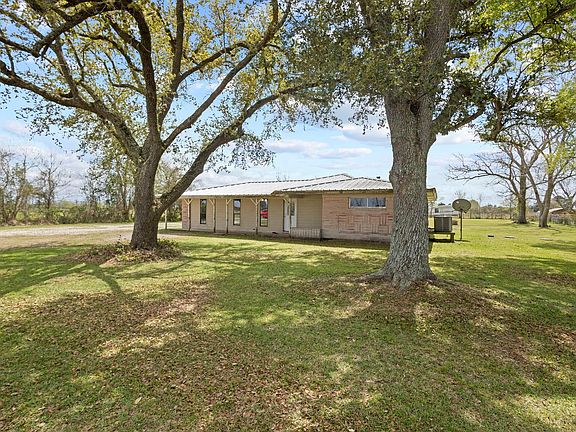 5th image of 19961 Englin Rd