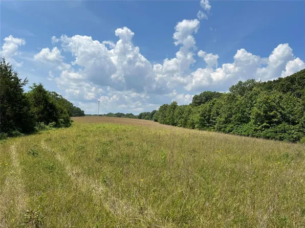 12624 Hyfield Rd, De Soto, MO 63020