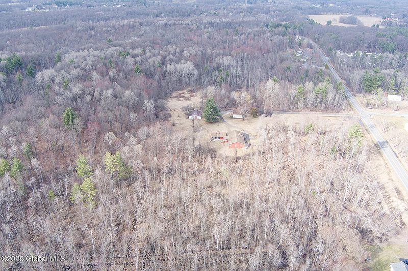 3rd image of 660 Tanner Road