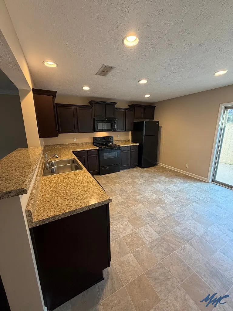 2 bed, 2.5 bath, 1280 sqft, $1,625 — Photo 4