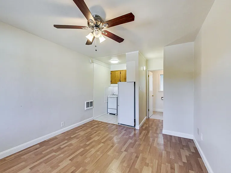 5471 Vicente Way — Photo 2