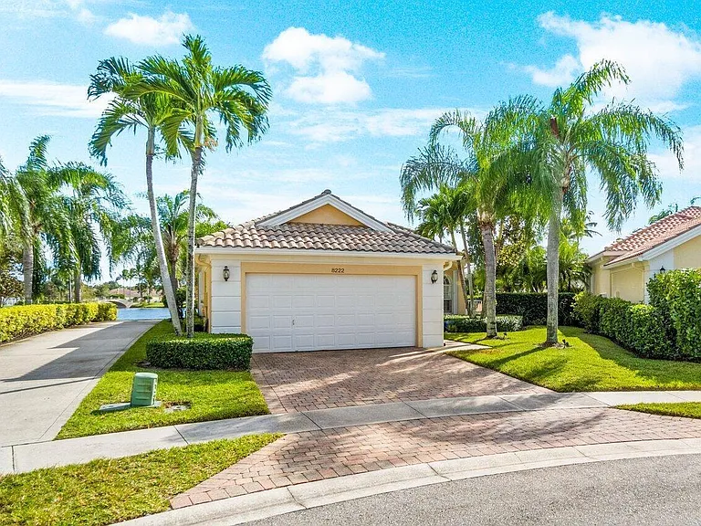 8222 Dominica Pl — Photo 4