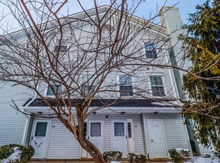 87 Prestwick Way, Edison, NJ 08820
