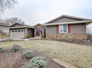 9773 Little Rd, Bloomington, MN 55437