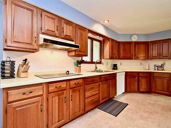 5th image of 466 Glenview Ct