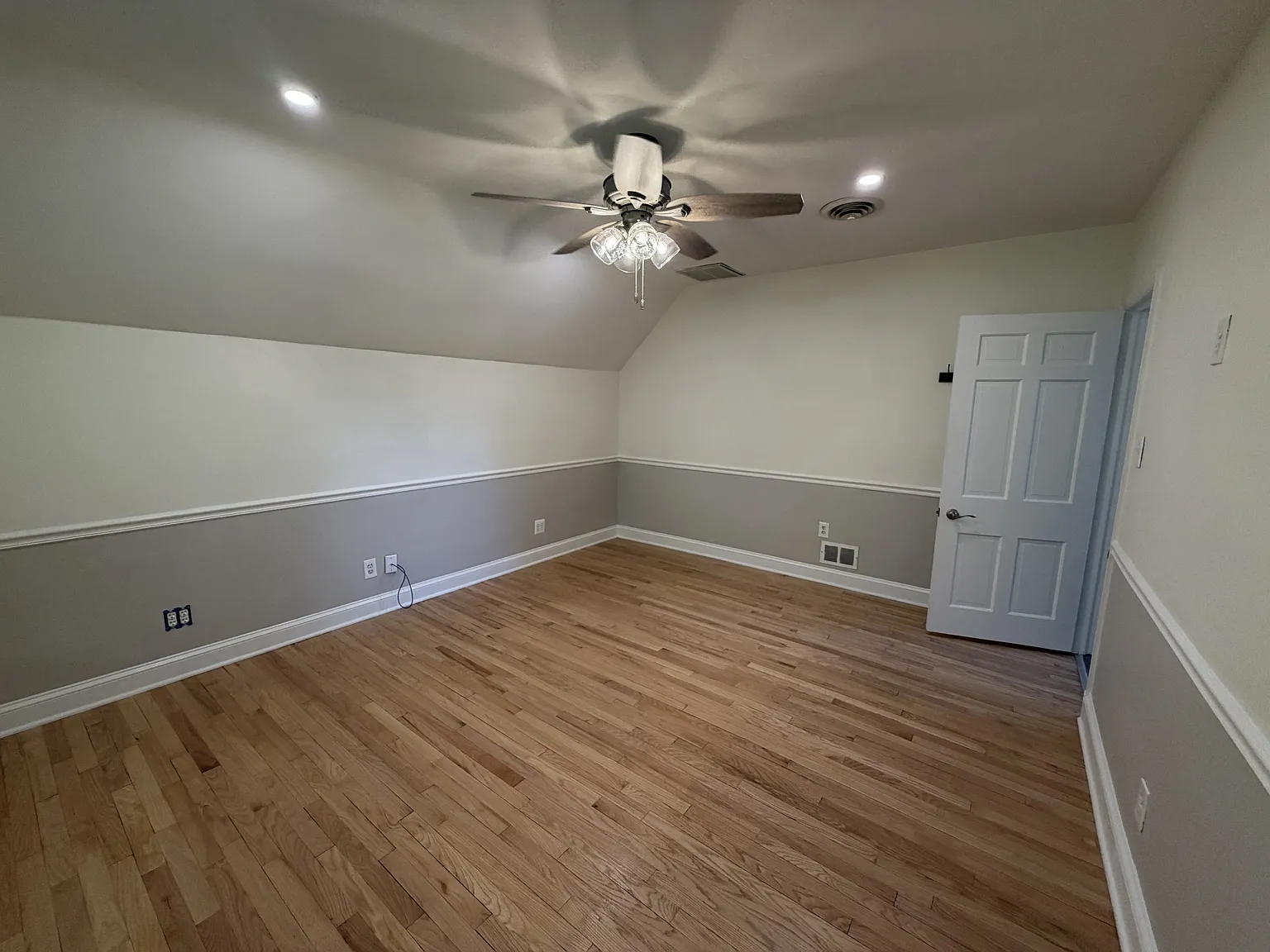8 East Seminary Avenue - 2nd East — Photo 2