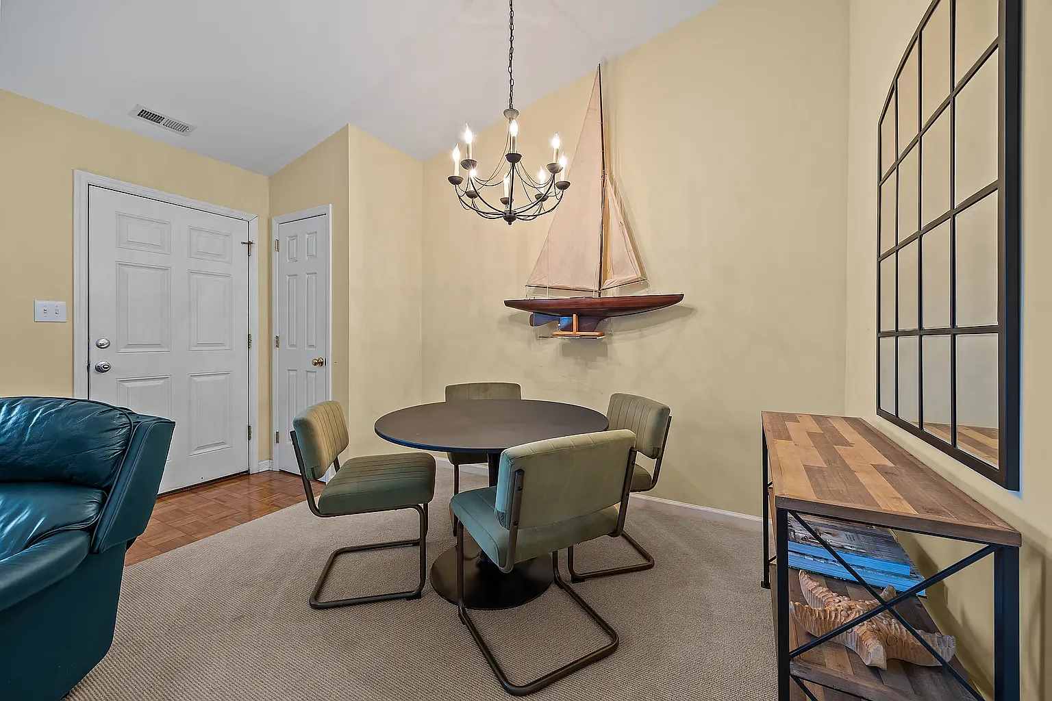 2 bed, 953 sqft, $1,800 — Photo 2