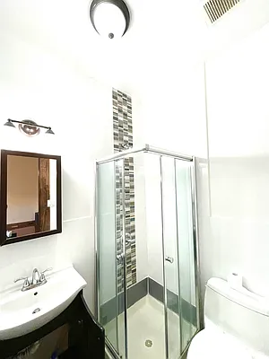 Rented by R New York | media 26