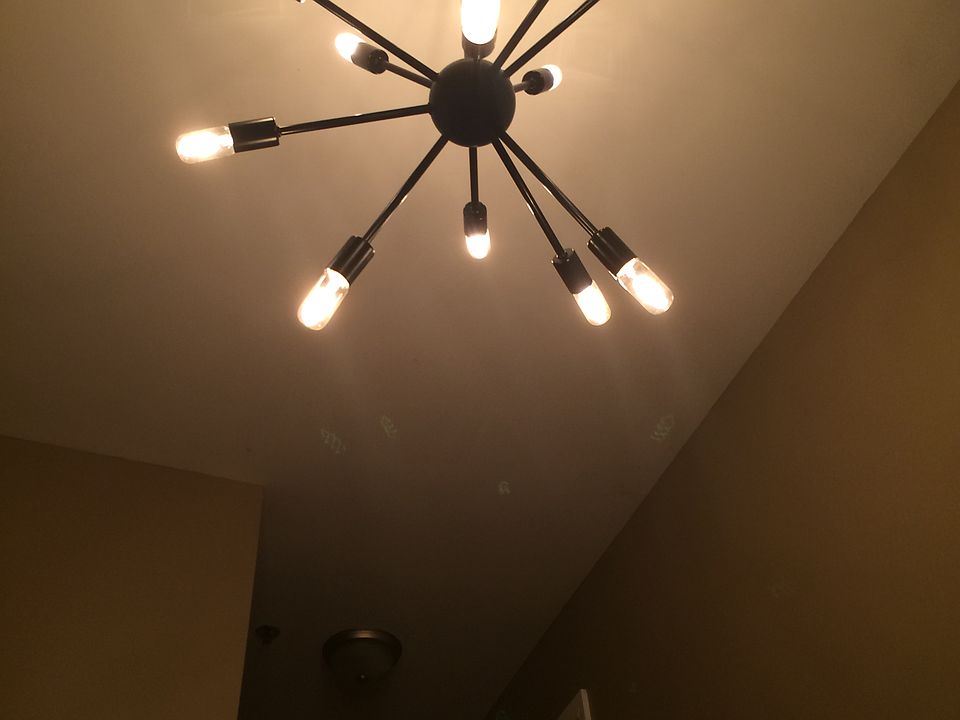 Staircase light fixture