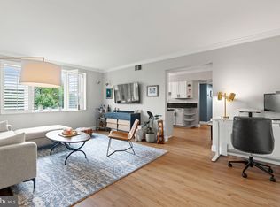 4225 N Henderson Rd APT 301, Arlington, VA 22203