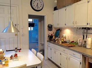 168 Norman Ave APT 2L, Brooklyn, NY 11222