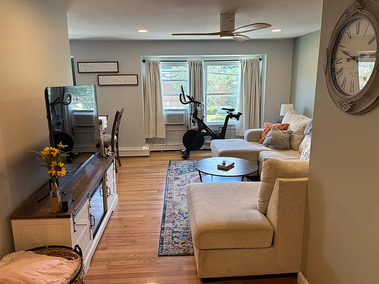 2600 Elmwood Ave #8 — Photo 5