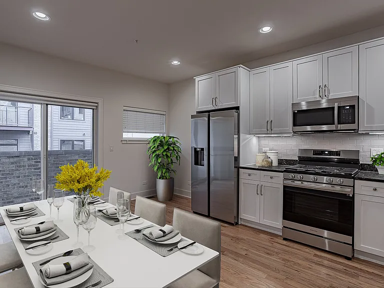2100 Greenwood St #203 — Photo 3