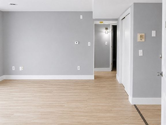 4th image of 244 Mount Vernon St APT 9