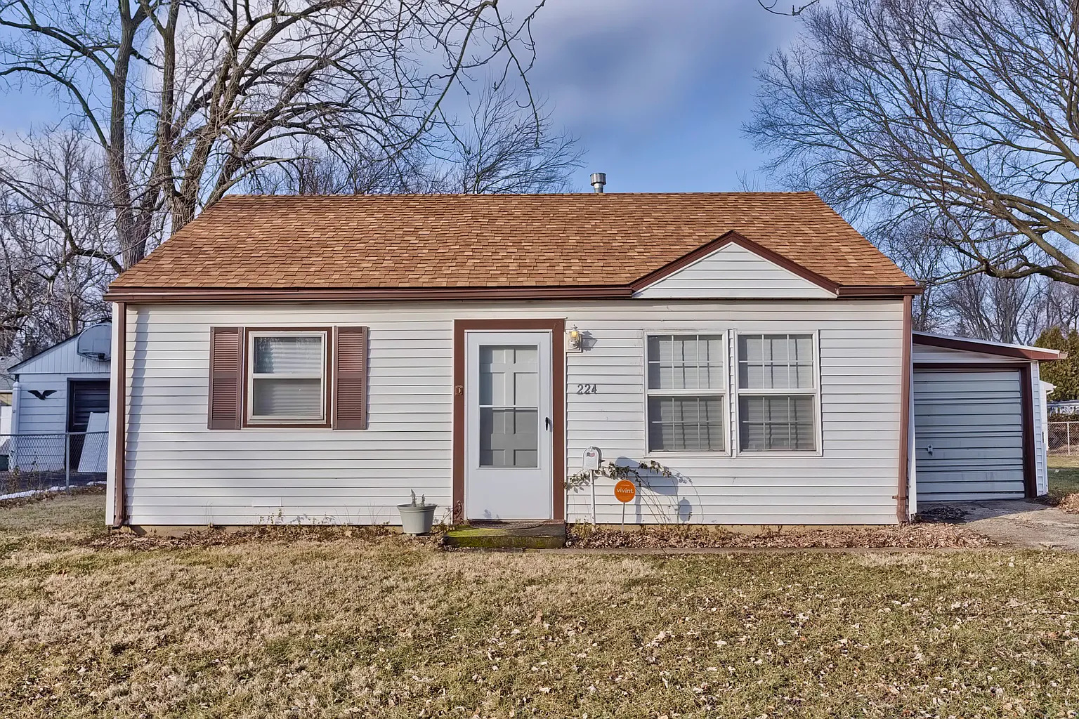 224 Arcadia Dr photo 1