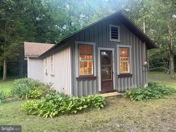 1412 SE Lakeshore Dr, Millville, NJ 08332