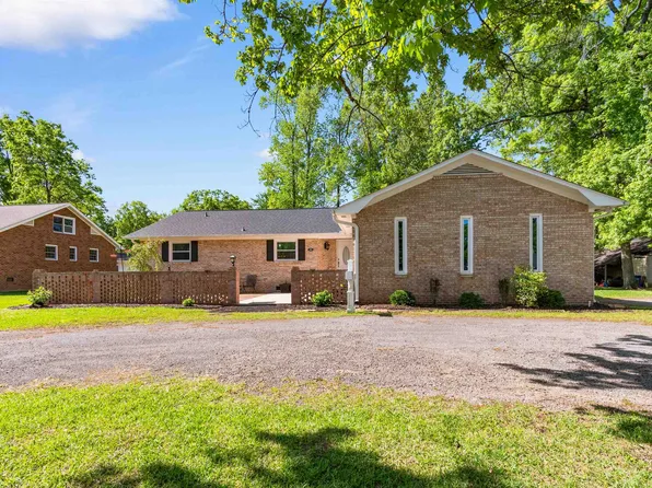 505 Country Club Dr., Conway, SC 29526