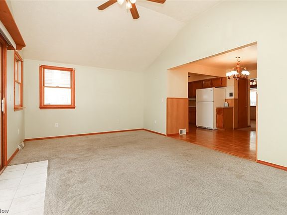 5th image of 13690 Crestway Dr