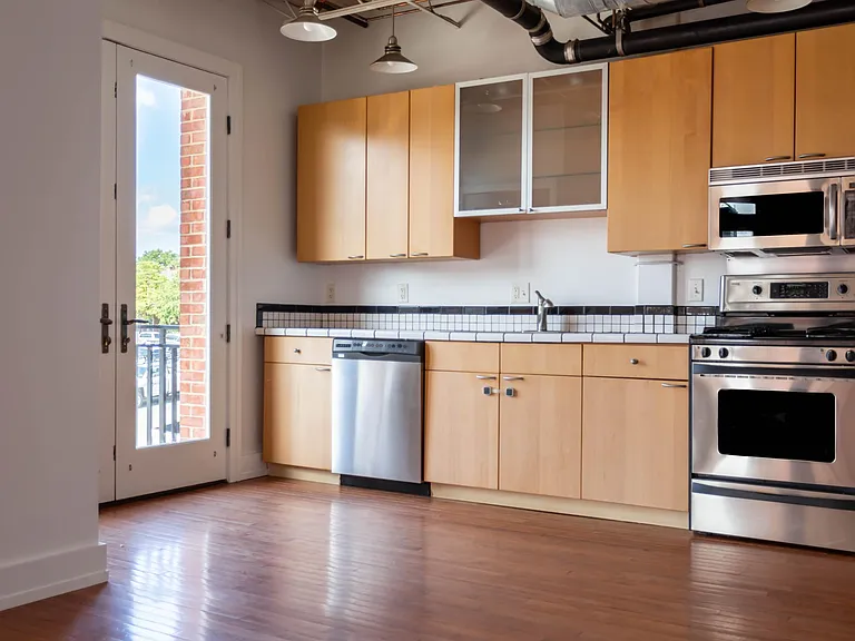 107 1st St S #210 — Photo 17