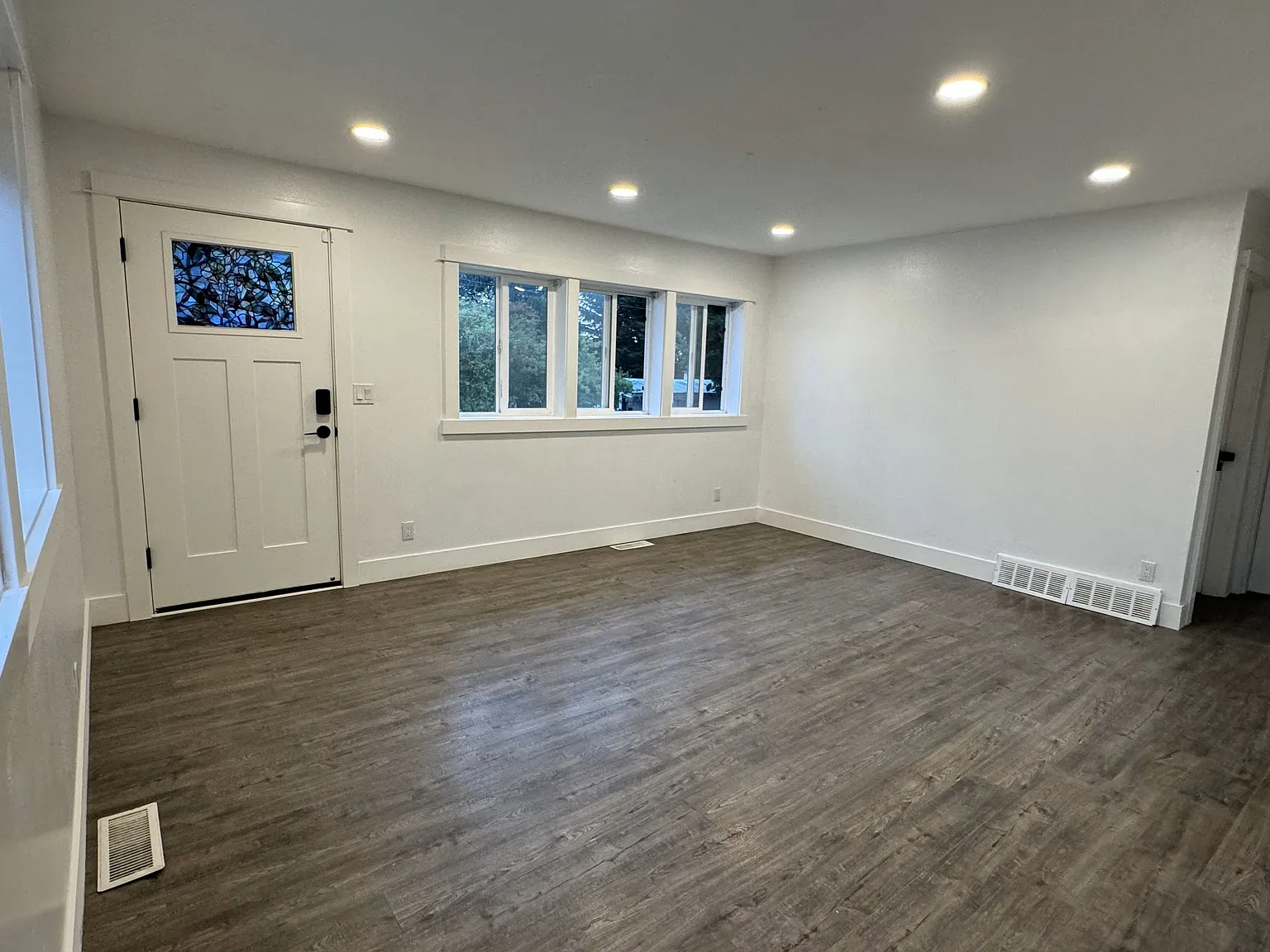 3 bed, 1700 sqft, $2,800 — Photo 3