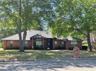 2203 Pecan St, Bonham, TX 75418