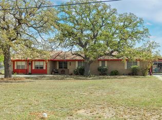 401 S 6th St, Bangs, TX 76823