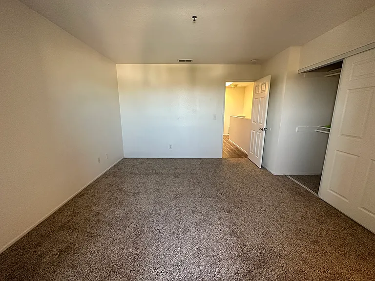 951 Georgia St #C — Photo 9
