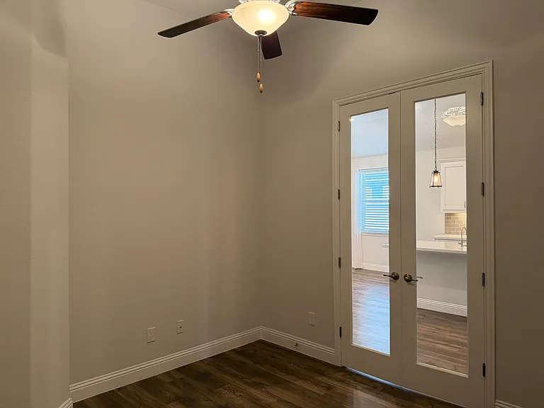 482 Prairie View Dr — Photo 6