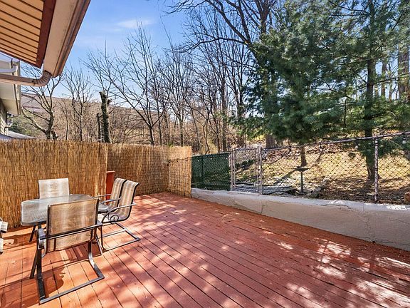 5th image of 3509 Charles Ct