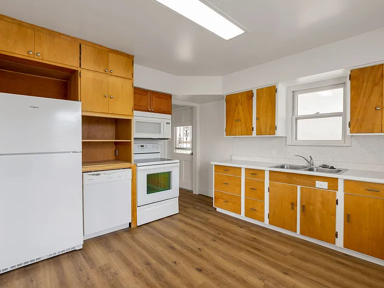 2184 N 2000 W — Photo 2
