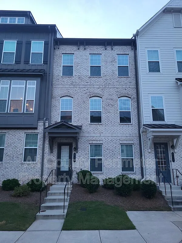 3 bed, 3.5 bath, 2185 sqft, $3,320 — Photo 1
