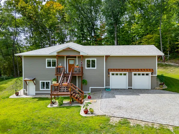 11423 W Shir Rob Ct, Columbus, IN 47201