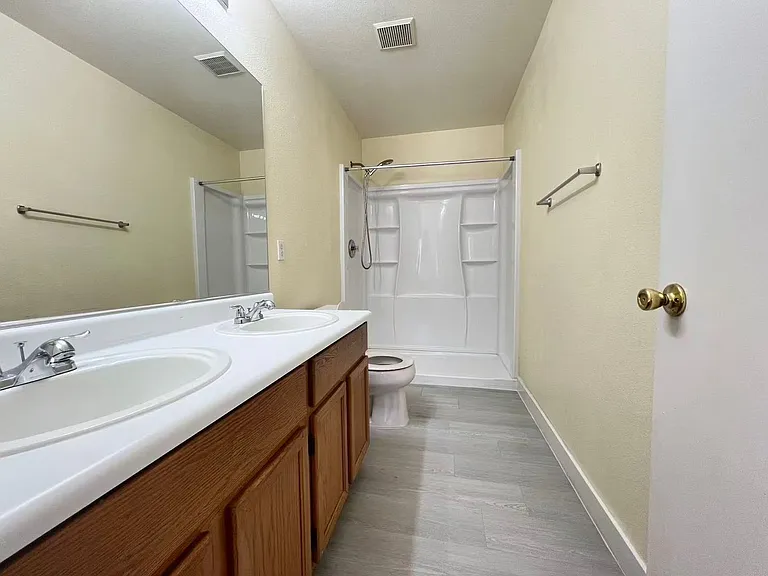 2137 Windhurst St — Photo 18
