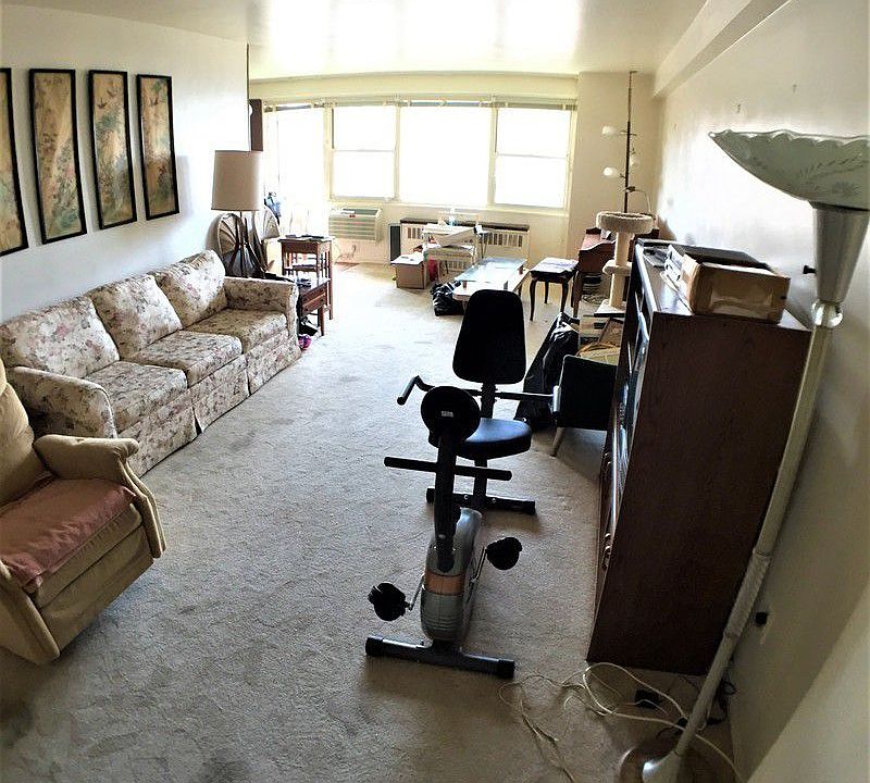 1st image of 2928 W 5th St #21R