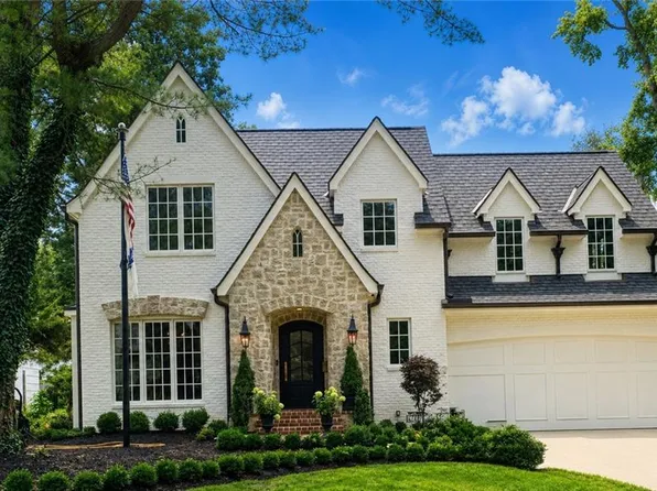 6748 Fontana St, Prairie Village, KS 66208