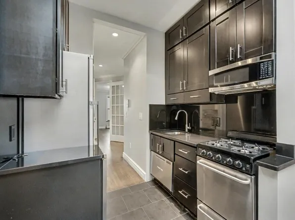 420 West 51st Street image 1 of 12