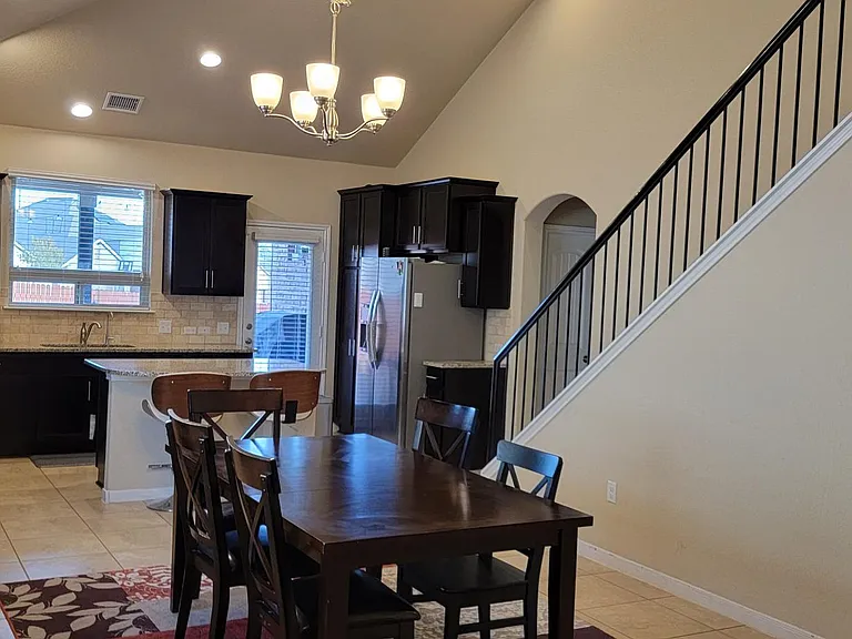 2416 Lyla Ln — Photo 6
