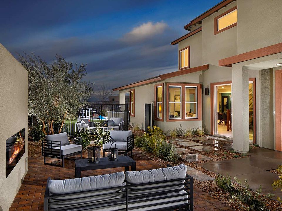 PLAN 3 - ENTRY COURTYARD