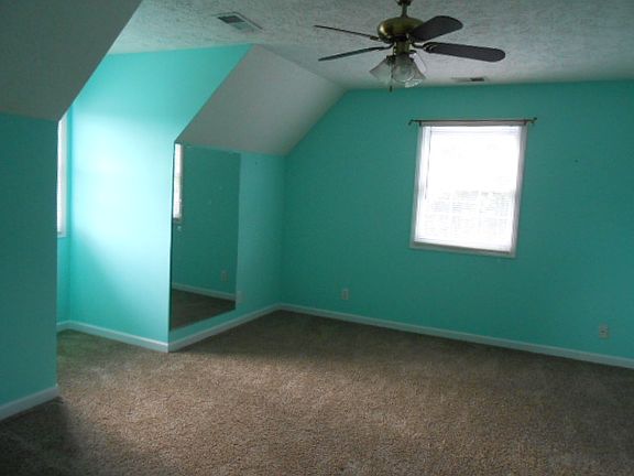 Upstairs Bedroom 2