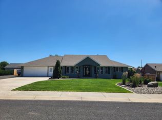 1433 N Viewpoint Dr, Lewiston, ID 83501