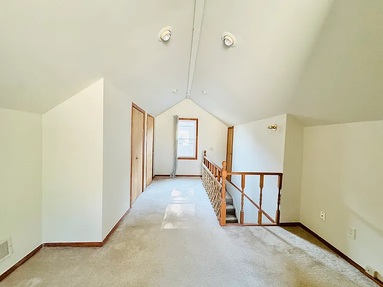 370 Bird Ave — Photo 12