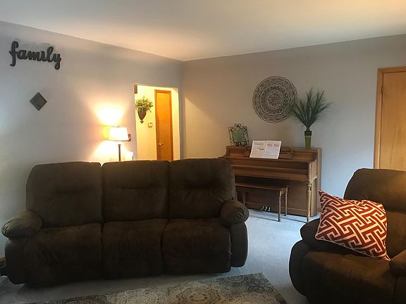 4th image of 3005 Country Club Dr #A