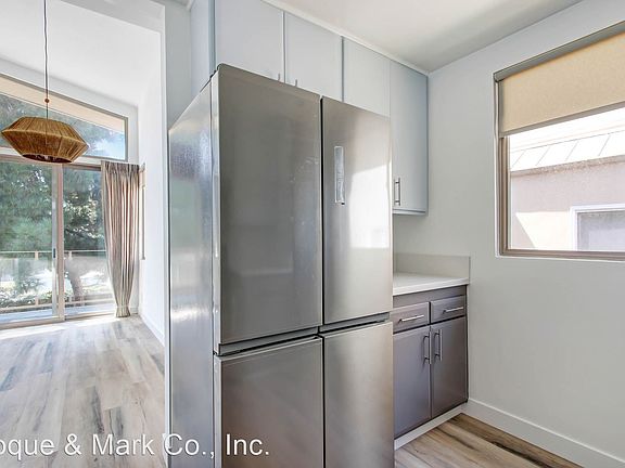 4th image of 1047 11th St APT 1