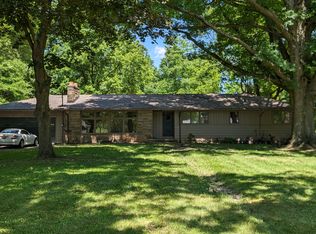 1172 Academy Dr, Youngstown, OH