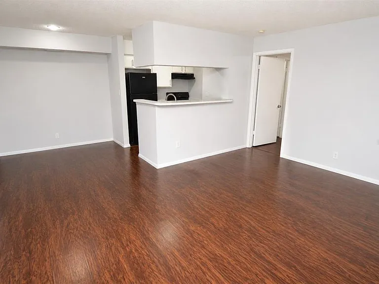 8718 Mallard Reserve Dr #104 — Photo 13
