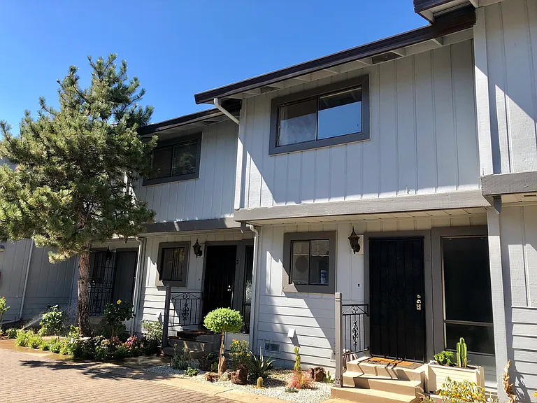 1020 Gilbert St #3 — Photo 12