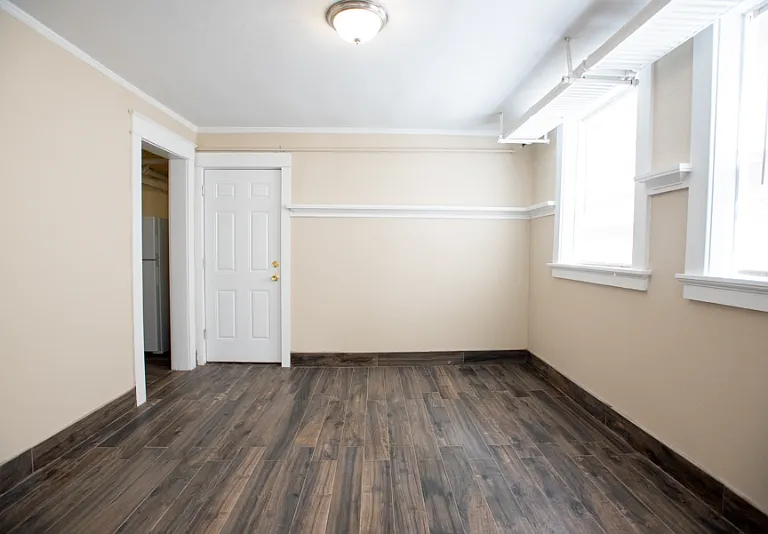 1704 E Locust St #1 — Photo 4